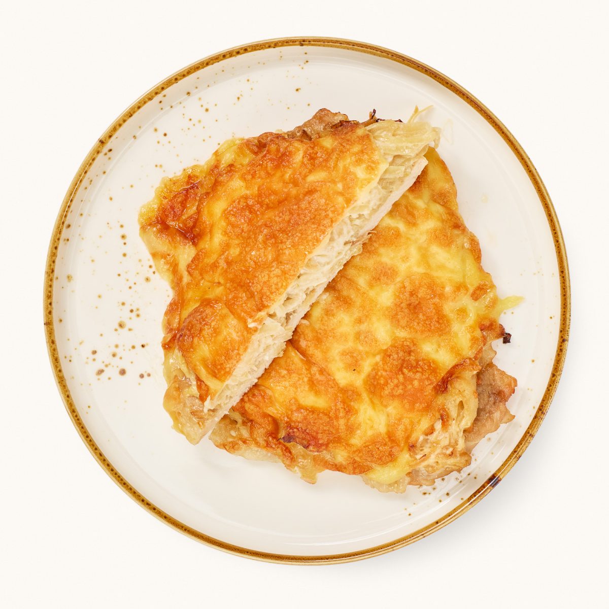 Свинина с луком под сыром